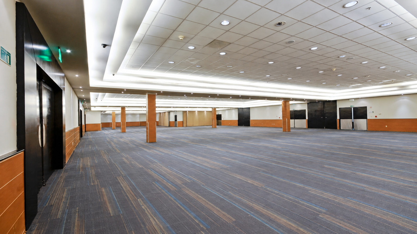 Gran Ball Room Hotel Tiser